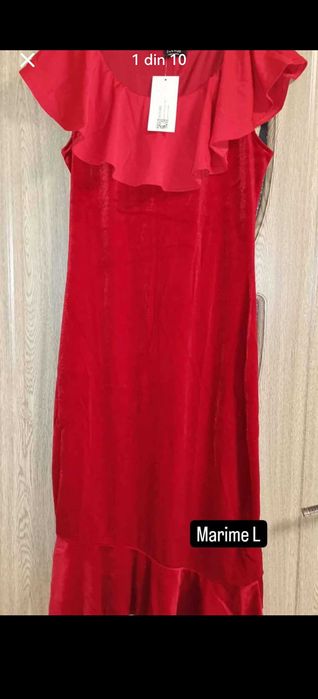 Vând rochii diferite mărimi