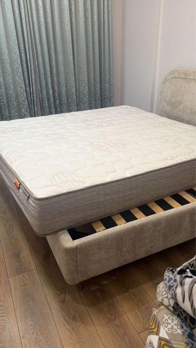 Матрас в хорошем состоянии, отдам даром