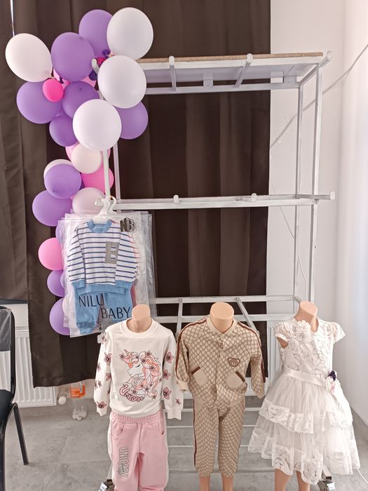 Продаю стелаж вешелка