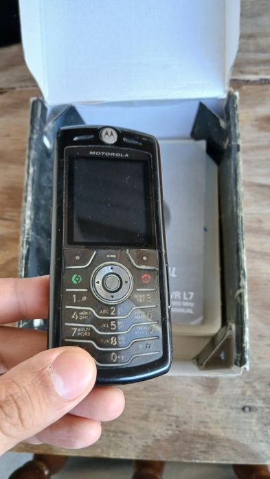 Легендарный Motorola SLVR L7