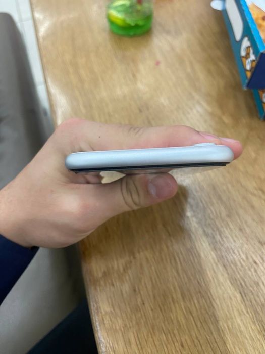 iPhone XR 64гб!!!