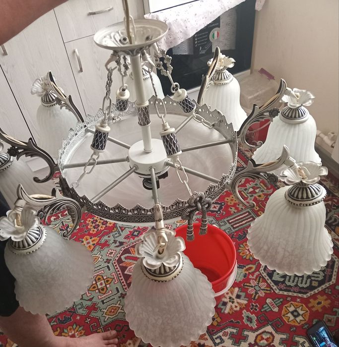 Люстра подвесная. Антиквар. В идеальном состояние. Все работает.