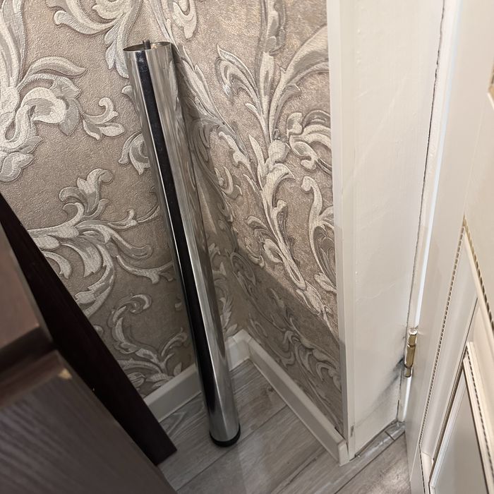 Продам стол книжку