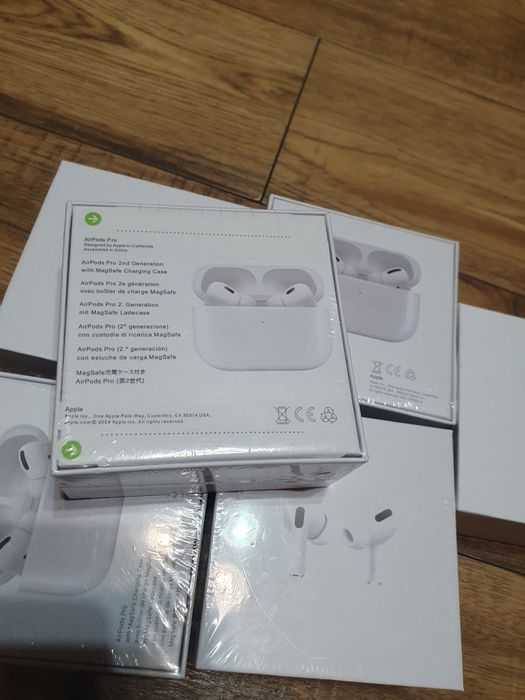Vând Airpods pro