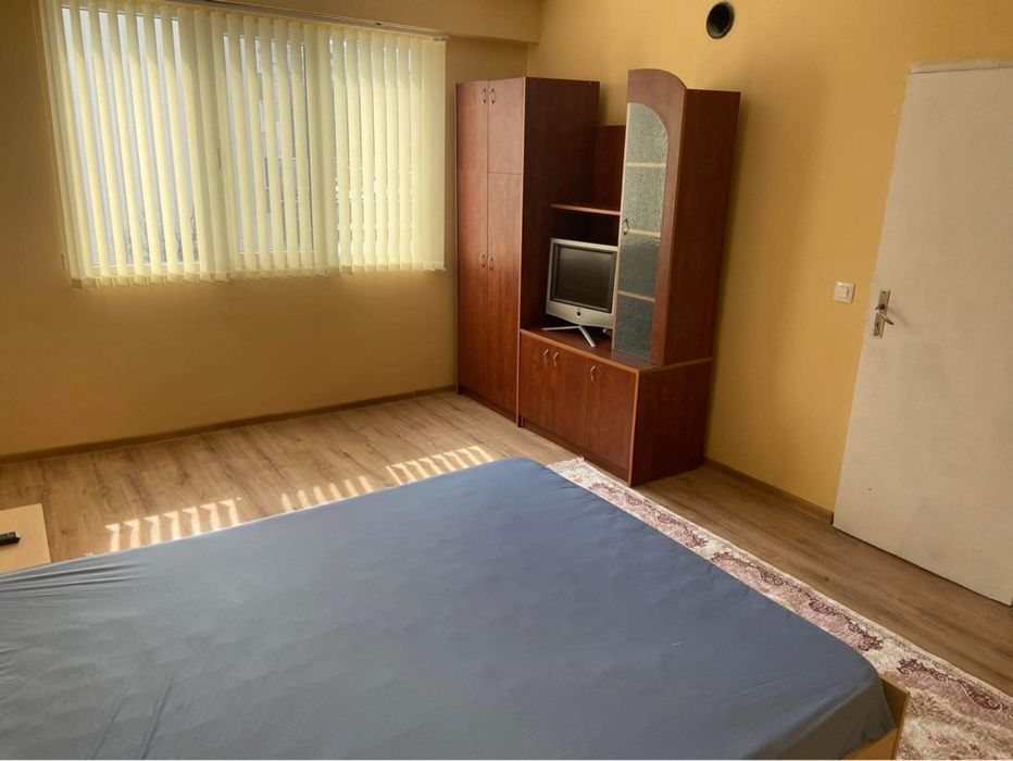 Дава се под наем Двустаен апартамент в Разград, Варош - 68 кв.м за 204 € - Снимка #4