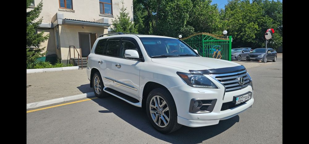 Продам Lexus 570, 2012 год, 165 000 км.