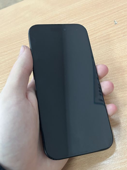 Iphone 15  в хорошем состоянии
