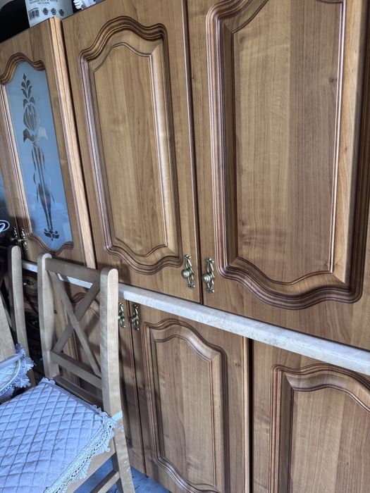 Продам б-у кухонный гарнитур угловой