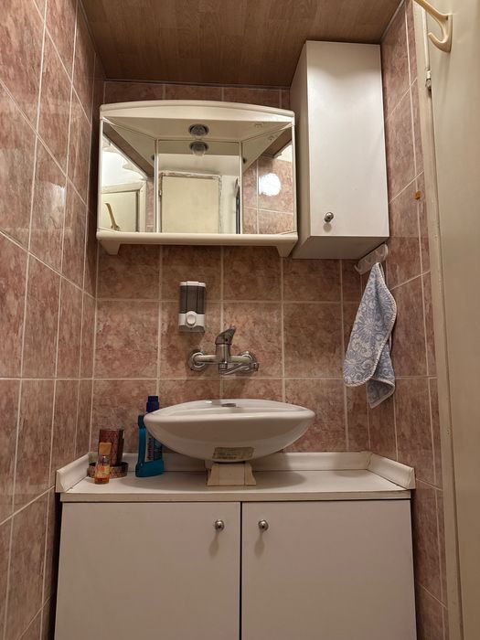 Двустаен апартамент непреходен с балкон