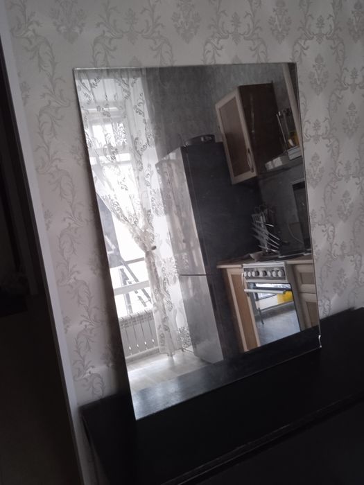 Продам полотно зеркала.Размер ниже