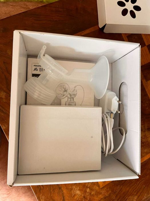 Продавам електронна помпа за изцеждане AVENT EASY COMFORT (SCF301)