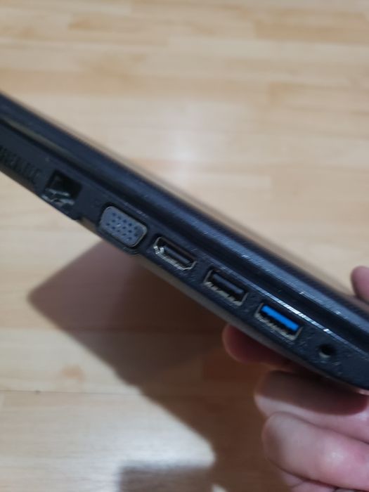 ASUS X551M/128GB SSD/4GB RAM/Intel Celeron 1.86 GHz