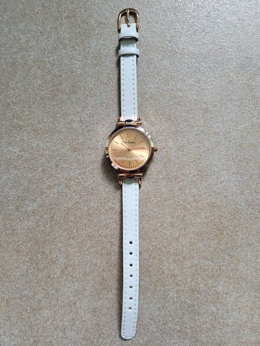 Комплект дамски часовници Pierre Cardin с 2 подаръка на ТОП цена