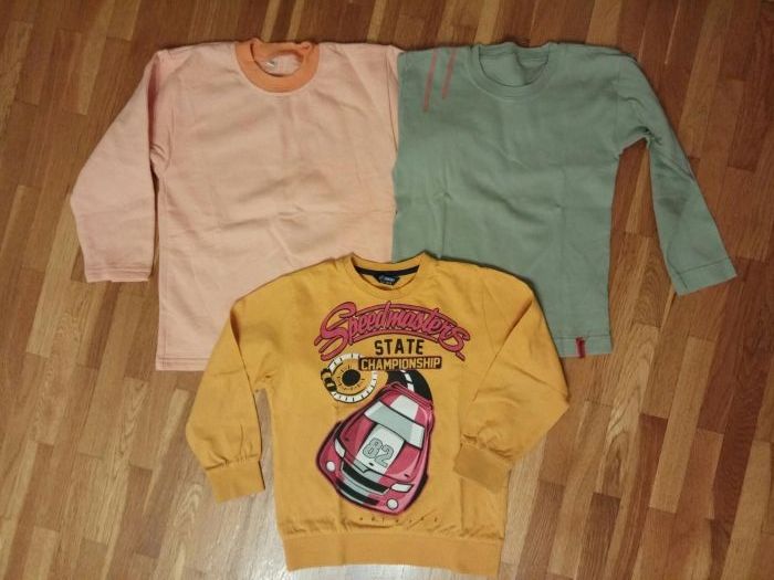 Две блузи за р.110-116 за 5 лв