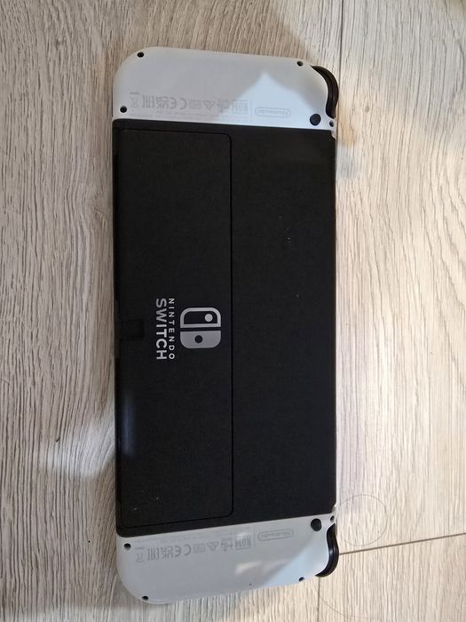 Nintendo Switch Oled Modat si accesorii