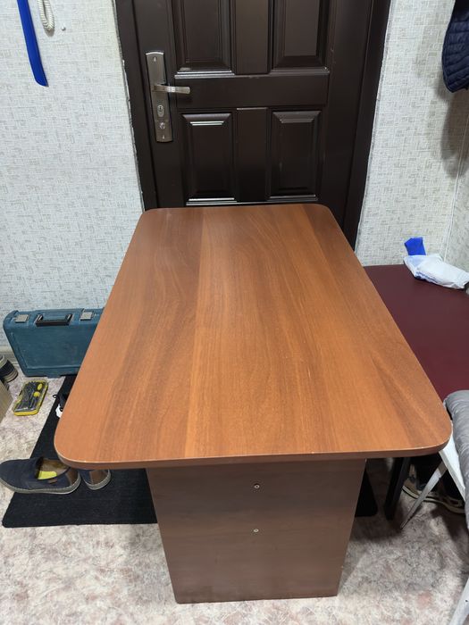 Отдам даром кухонный диван и стол