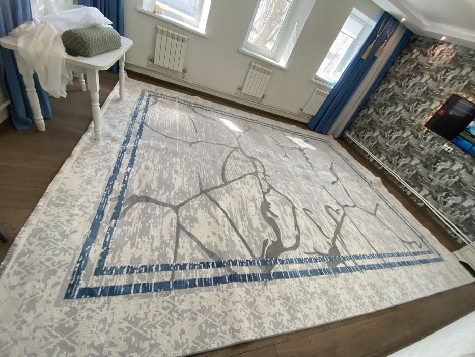 Продам ковер состояние нового 5х4