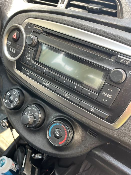 Toyota yaris 2012 1,3 benzina