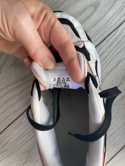 Vand adidasi femei marca Puma