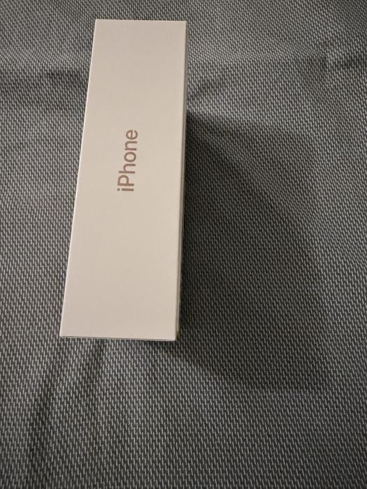 iPhone 13 Pro Max Sierra Blue; 11 Pro Max