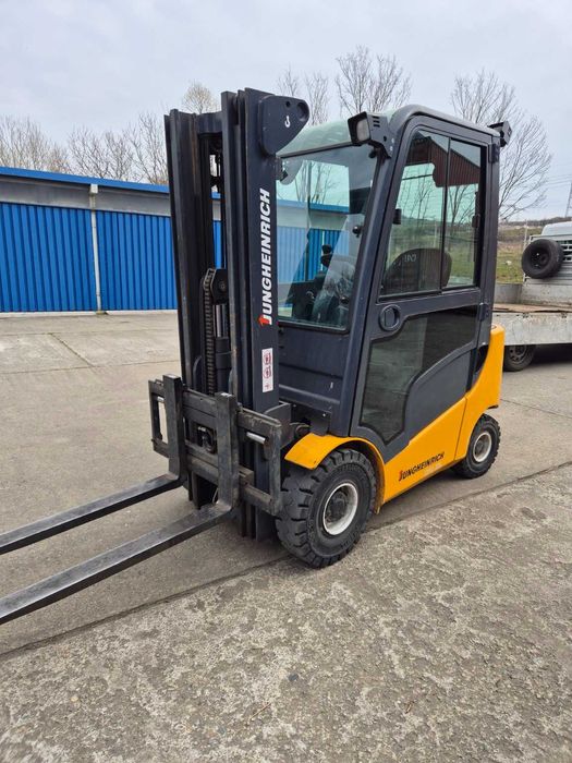 Vând stivuitor diesel Jungheinrich DFG 316