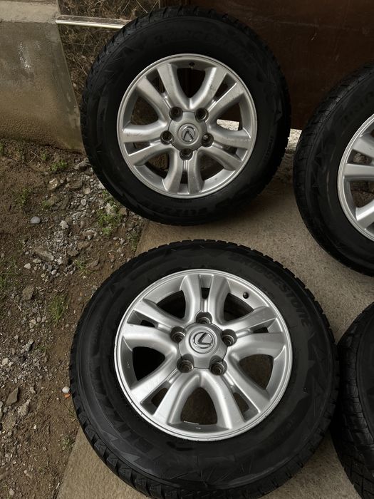 Диски с шинами от Lexus lx470