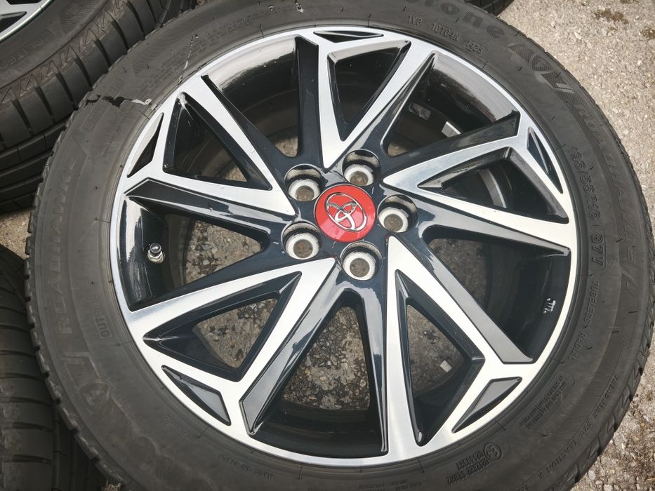 16" оригинални алуминиеви джанти за Toyota Yaris Hybrid.