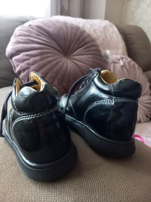 Ghetute piele lacuita!