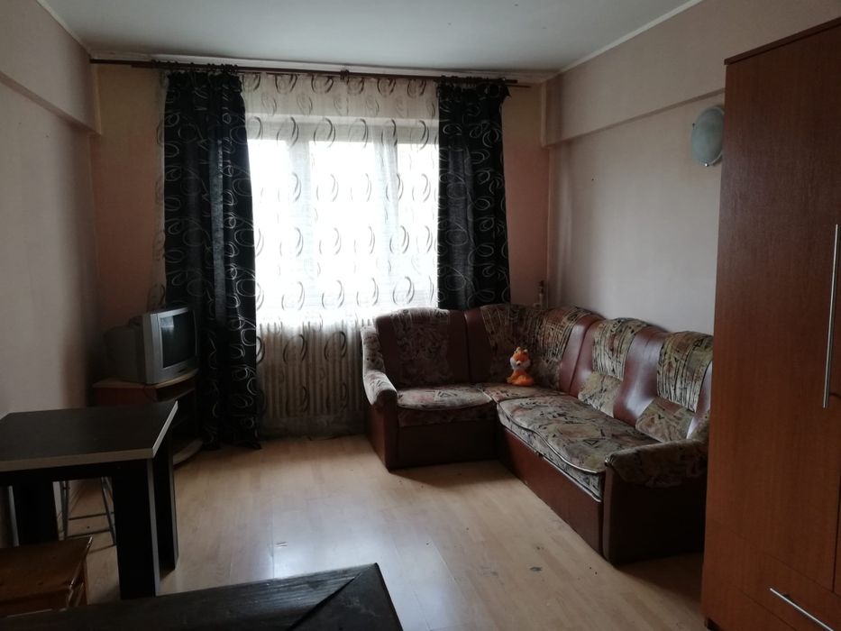 Garsoniera de vânzare strada Aluminei