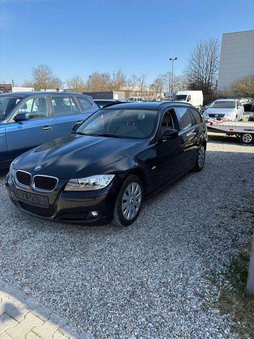 BMW 318i - 2011 - PREȚ FOARTE BUN