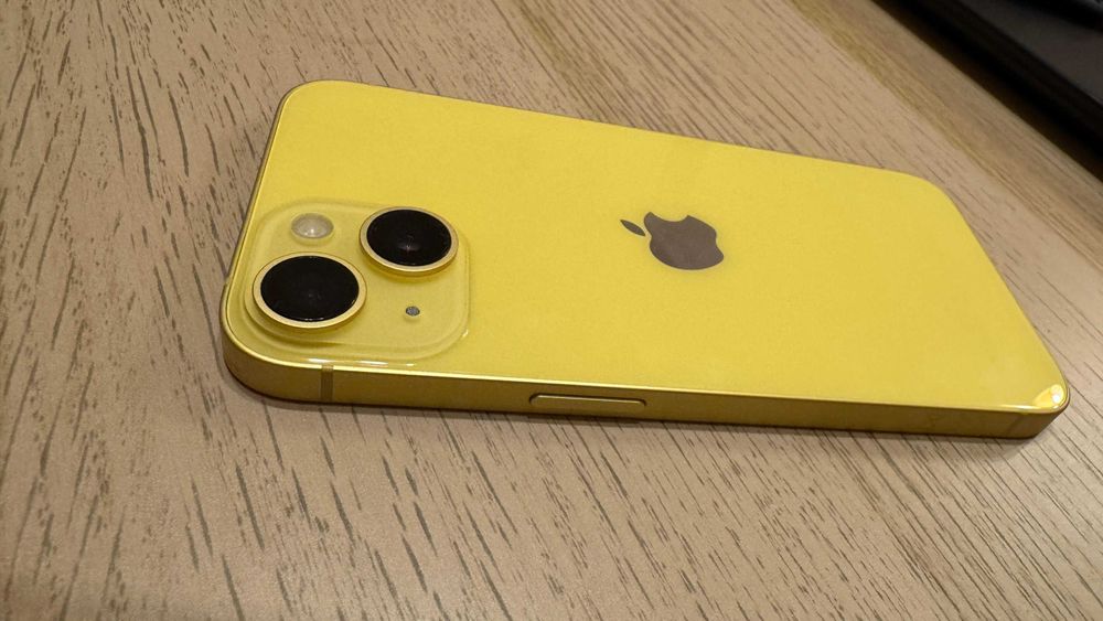 Vând iPhone 14 galben*, 128 GB