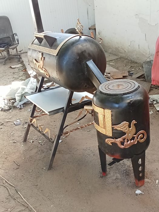 Мангал 3 в однм каптилня