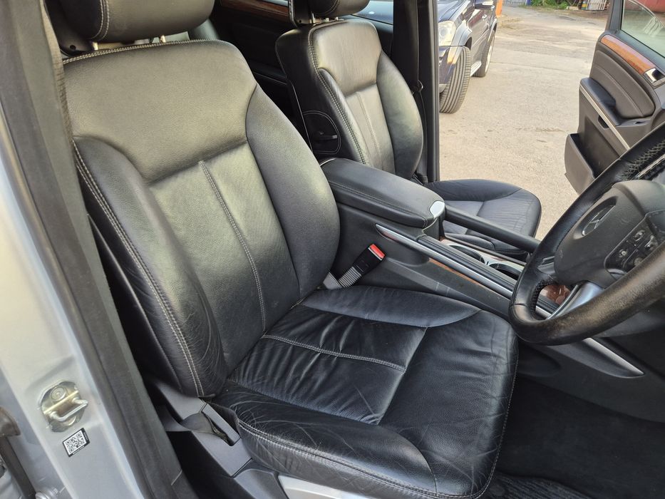 Салон Мерцедес ГЛ Х164 седалки Mercedes GL X164 черен кожен салон