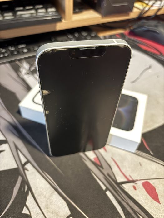 продам iPhone 16e, 128, White в полном комплекте