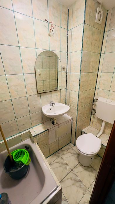 PF închiriez apartament cu 3 camere zona Soarelui