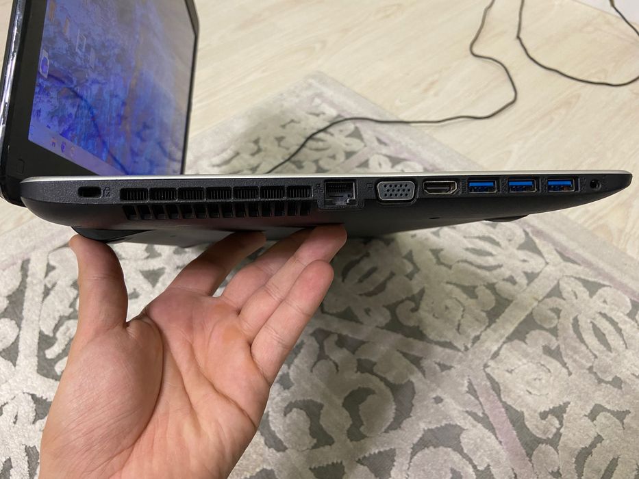 Продам ноутбук Asus 17.3