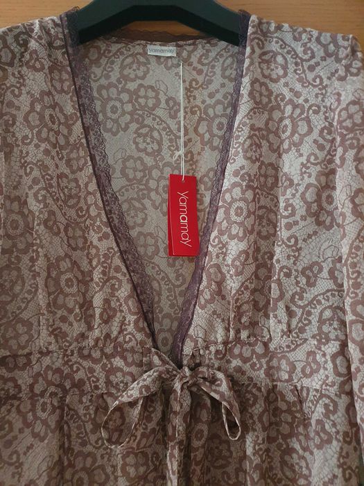 Продам  два халата