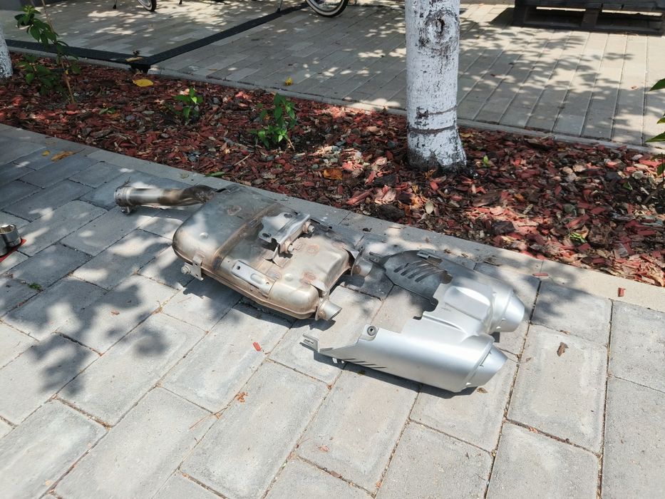 Evacuare Yamaha Fz6 originala + ornament evacuare