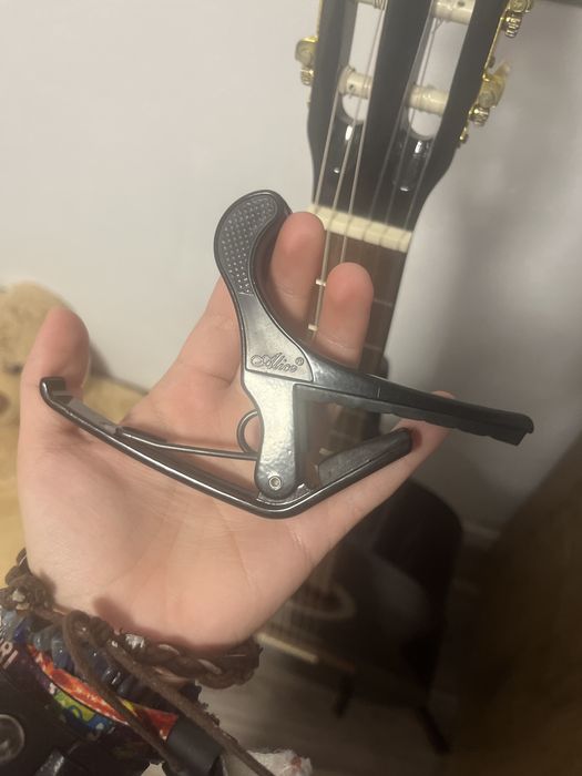 chitara clasica Flame cu Capo