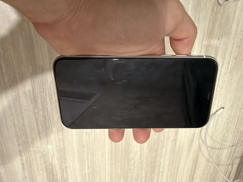 Продам iphone 11