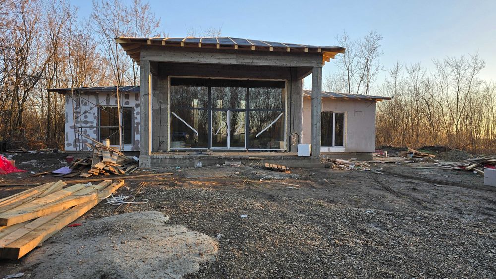 Constructii si renovari (case/ apartamente/ terase/ blocuri)