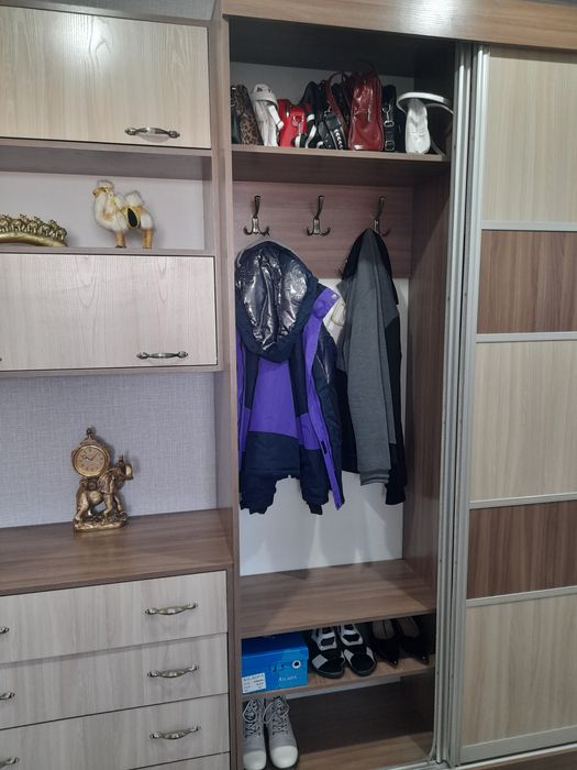 Продам стильную прихожую