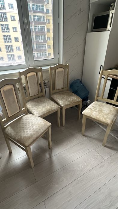 Продам 4 стула за 10к