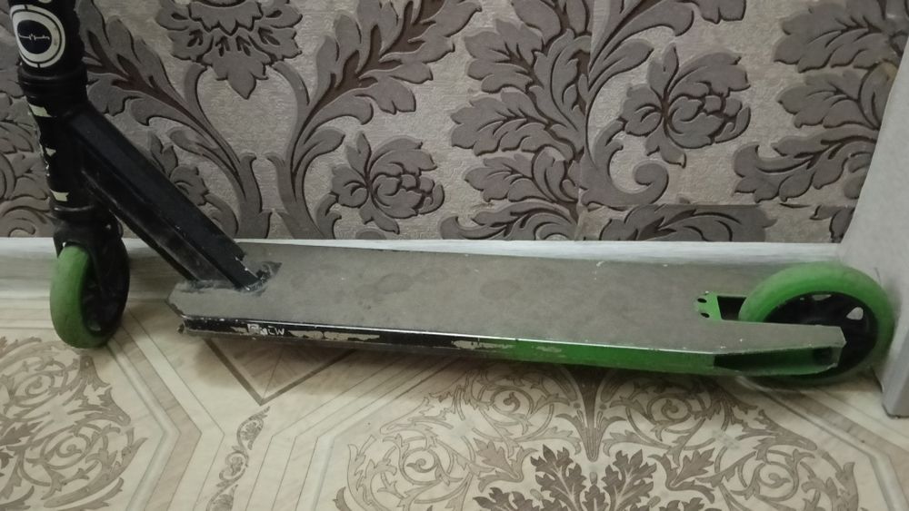 Продам самокат трюковой
