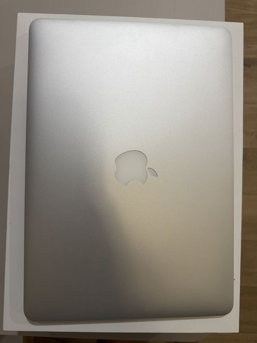 Продам Mac Book Air