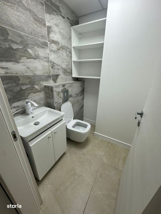 Spatiu comercial, 45 mp, zona Lapus Arges