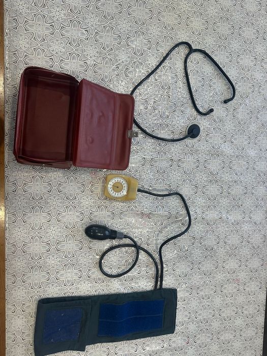 Тонометр механический советский