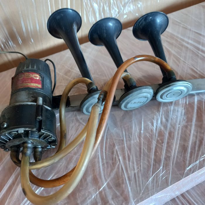 Клаксон автомобильный, Италия