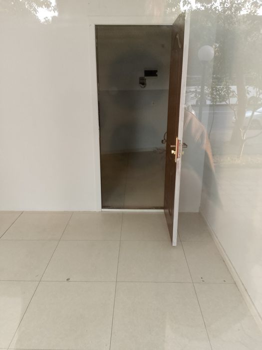 Чиланзар19 в доль дороги 42м² 1этаж 2комнаты Юр адреса парковка 24 /7