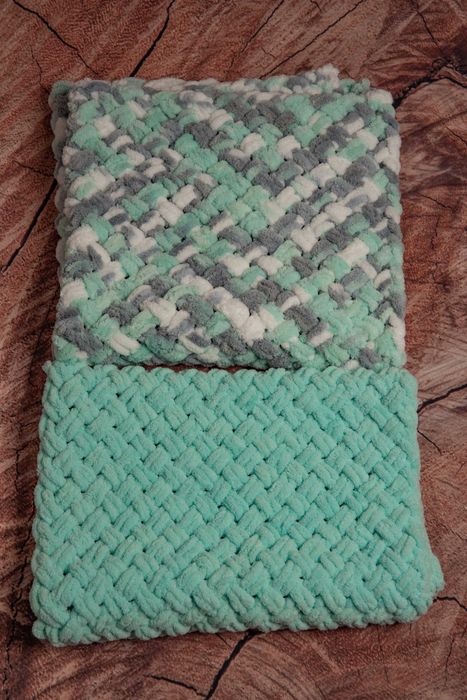 Пухено бебешко одеало от прежда Alize Puffy